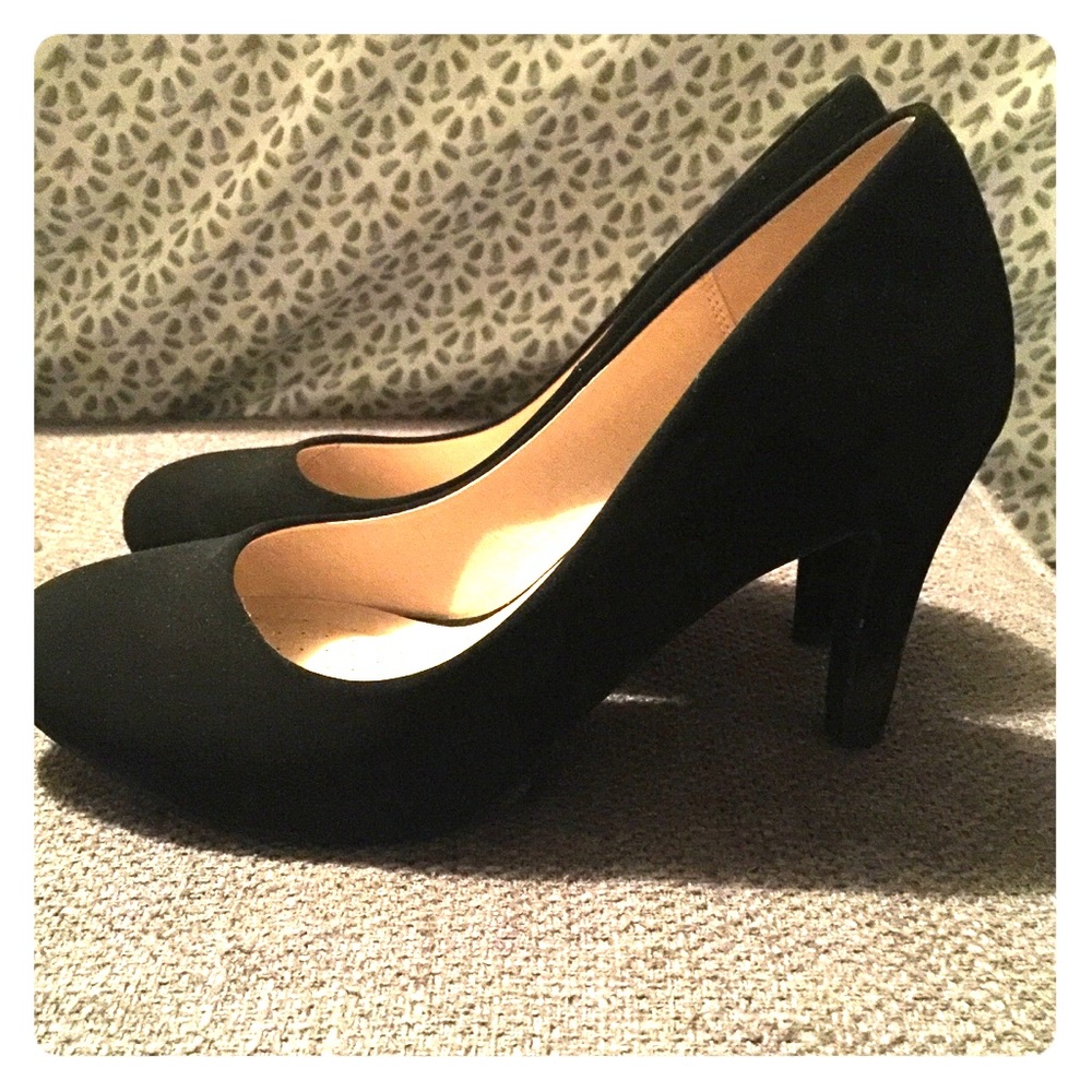 womens black professional style heels